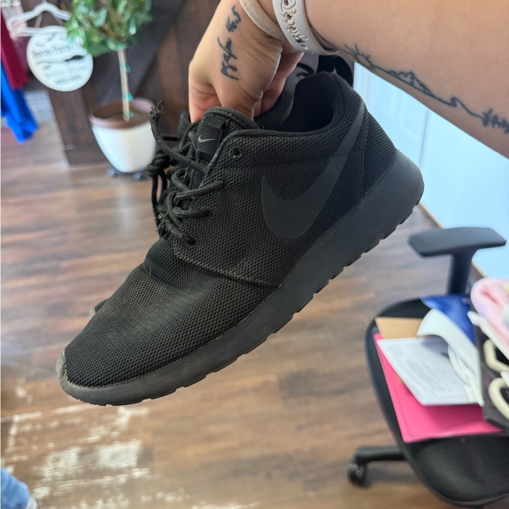 Nike Women’s Black Lightweight Running Shoe